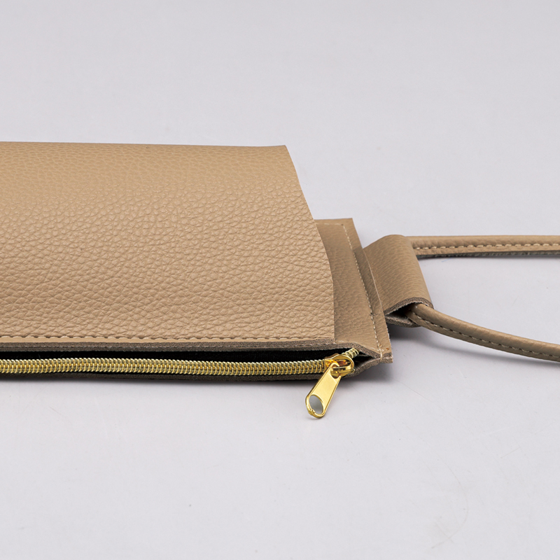 K雑貨 パリューレ スマホショルダーバッグ｜販促メッセ